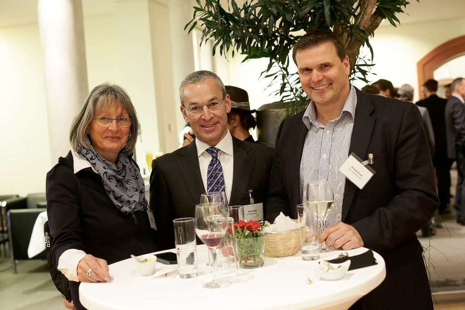 Treffpunkt für die Vertreterinnen und Vertreter der südbadischen Wirtschaft: die Jobmotor-Party. (Foto: Christoph Breithaupt, Christoph Breithaupt) Treffpunkt für die Vertreterinnen und Vertreter der südbadischen Wirtschaft: die Jobmotor-Party. (Foto: Christoph Breithaupt, Christoph Breithaupt)