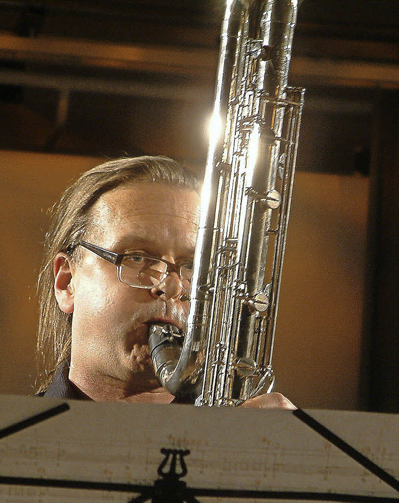 <b>Markus Niederhauser</b> an der Kontrabassklarinette Foto: R. Frey - 84459436