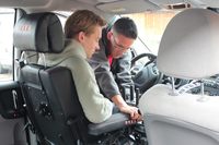 Samuel Koch kann nach "Wetten, dass..?"-Unfall wieder Auto fahren Samuel Koch kann nach "Wetten, dass..?"-Unfall wieder Auto fahren