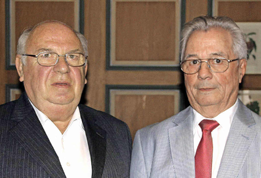 Roger Wildanger (links) ist Nachfolger von Helmut Schmälzle bei der ...