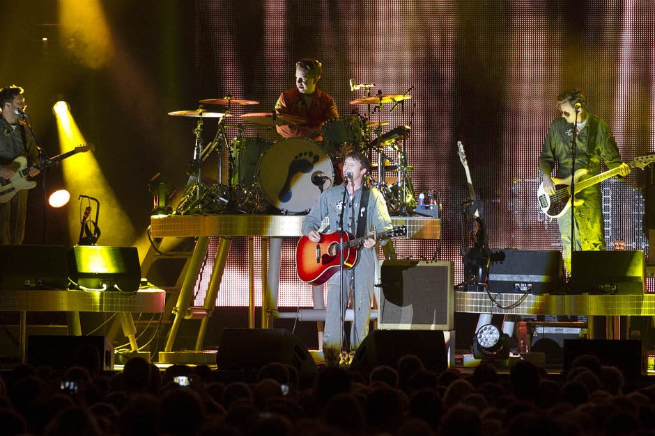 James Blunt mit seiner "Moon Landing"-Tour in der Freiburger Rothausarena. (Foto: Daniel Fleig) James Blunt mit seiner "Moon Landing"-Tour in der Freiburger Rothausarena. (Foto: Daniel Fleig)