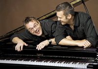 "Pianopopuläär": Chris & Mike im Theater Fauteuil in Basel "Pianopopuläär": Chris & Mike im Theater Fauteuil in Basel