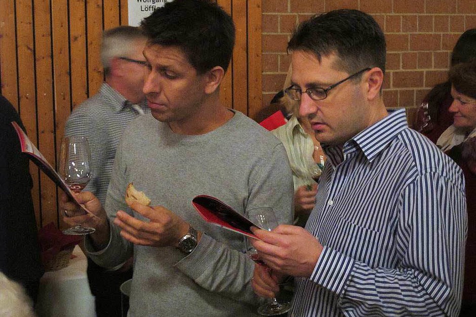 Ein Blick in die Weinfibel kann nicht schaden. (Foto: Jutta Schütz) Ein Blick in die Weinfibel kann nicht schaden. (Foto: Jutta Schütz)