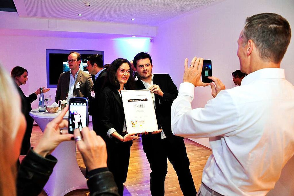 Zum vierten Mal hat die BZ besondere cross-mediale Werbung mit dem BZ-Award ausgezeichnet. (Foto: Thomas Kunz) Zum vierten Mal hat die BZ besondere cross-mediale Werbung mit dem BZ-Award ausgezeichnet. (Foto: Thomas Kunz)