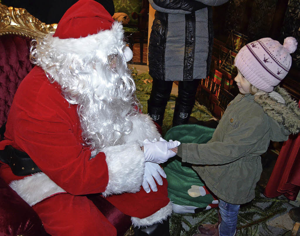 Weihnachtsmarkt eröffnet - Badische Zeitung