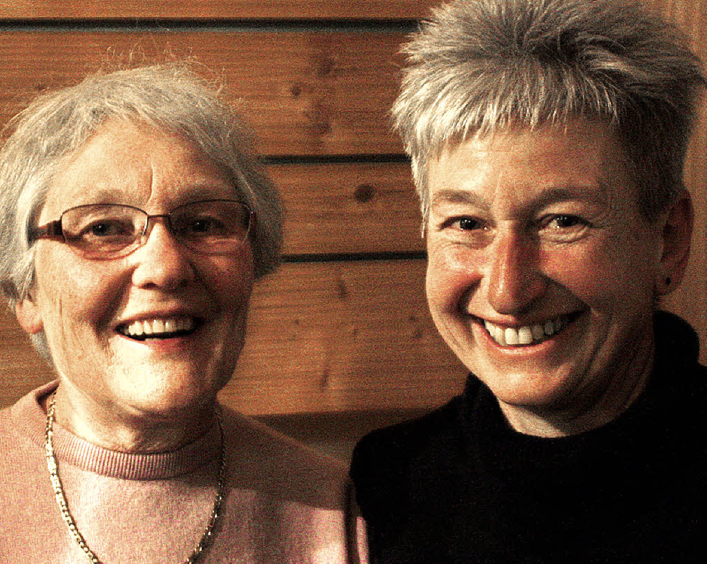 Seit Jahrzehnten dabei: <b>Karin Niemann</b> (links) und Karin Pfeiffer Foto: Jörn <b>...</b> - 102221033