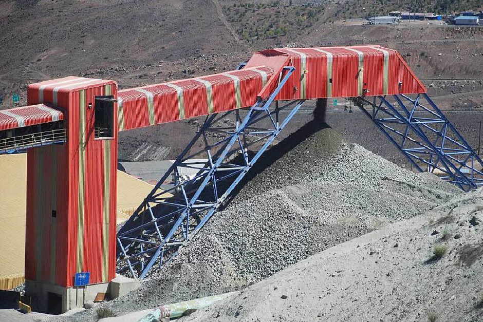 Riesige Anlagen kennzeichnen die Kupfermine El Teniente in Chile. (Foto: bkr) Riesige Anlagen kennzeichnen die Kupfermine El Teniente in Chile. (Foto: bkr)