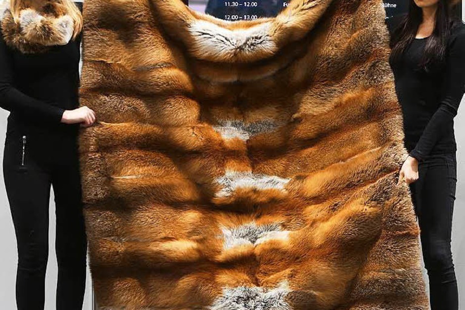 Nachhaltiger Stoff oder absolutes Tabu? Mode aus Schwarzwälder Fuchspelz. (Foto: Christoph Breithaupt, Christoph Breithaupt) Nachhaltiger Stoff oder absolutes Tabu? Mode aus Schwarzwälder Fuchspelz. (Foto: Christoph Breithaupt, Christoph Breithaupt)