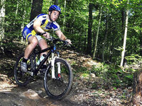 Ist der neue Kanadiertrail für Mountainbiker zu gefährlich? Ist der neue Kanadiertrail für Mountainbiker zu gefährlich?