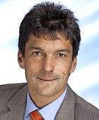 Feldbergs Bürgermeister Wirbser bleibt Präsident des Skiverbands Feldbergs Bürgermeister Wirbser bleibt Präsident des Skiverbands