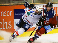 EHC Freiburg verliert nach 2:0-Führung noch mit 2:3 EHC Freiburg verliert nach 2:0-Führung noch mit 2:3