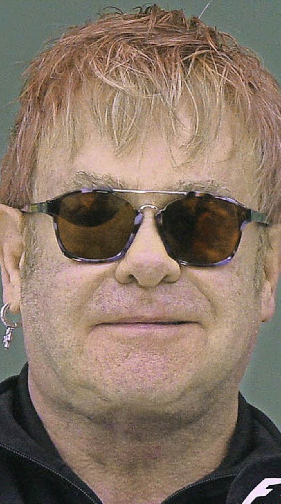 Elton <b>John Foto</b>: dpa - 113396008