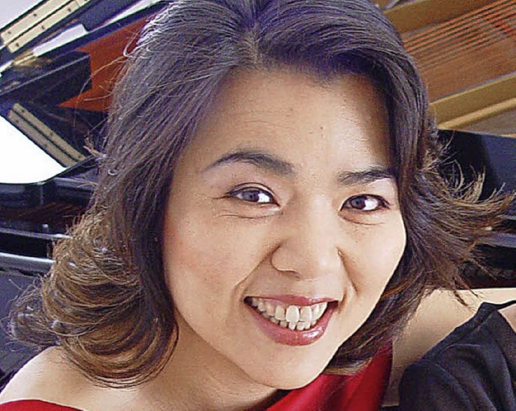 Deug <b>Yun Kim</b> umrahmt den literarischen Abend am Klavier. Foto: Privat - 113576713