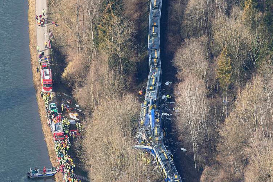 Zugdrama in Bayern (Foto: dpa) Zugdrama in Bayern (Foto: dpa)