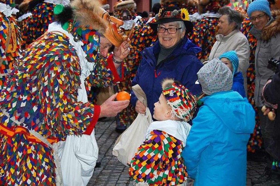 Hoch her ging es am Nachmittag des Fasnachtsdienstags in der Laufenburger Altstadt beim uralten Brauchtum des Narrolaufens. Hoch her ging es am Nachmittag des Fasnachtsdienstags in der Laufenburger Altstadt beim uralten Brauchtum des Narrolaufens.