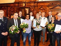 Mutige Menschen für ihre Zivilcourage geehrt Mutige Menschen für ihre Zivilcourage geehrt