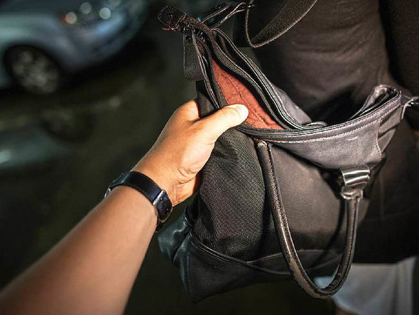 Liestal: Die Polizei sucht einen Exhibitionisten und Zeugen