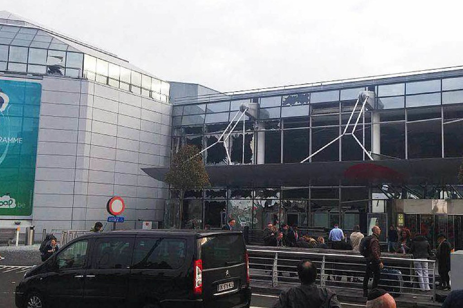 Explosionen am Flughafen (Foto: dpa) Explosionen am Flughafen (Foto: dpa)