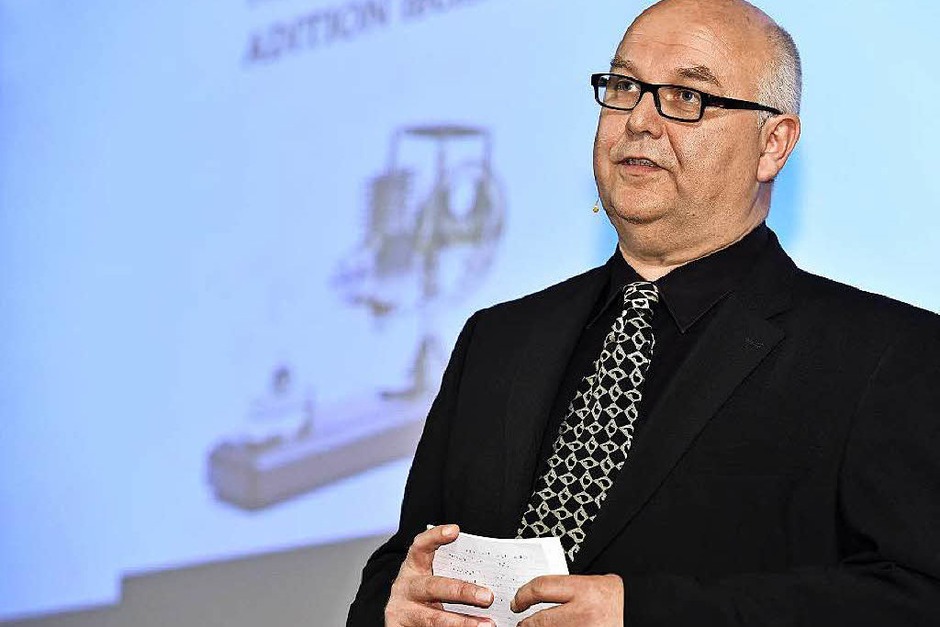 Führte gewohnt souverän durch die Jobmotor-Preisverleihung: Moderator Achim Eickhoff (Foto: Thomas Kunz) Führte gewohnt souverän durch die Jobmotor-Preisverleihung: Moderator Achim Eickhoff (Foto: Thomas Kunz)
