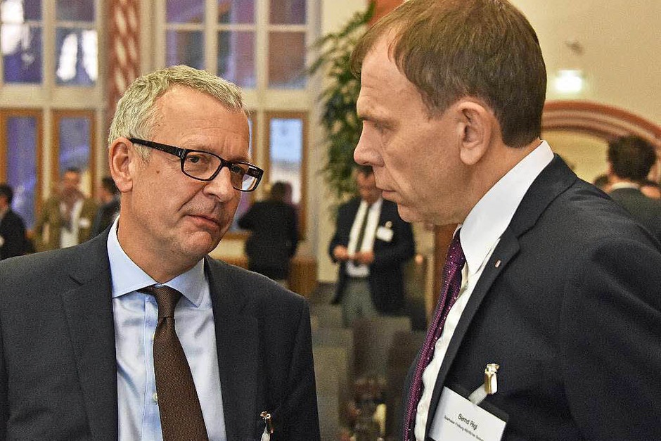 Musik, Essen und kühle Getränke nach der Preisverleihung. In den zehn Jahren seines Bestehens haben die Teilnehmer des Wettbewerbs Jobmotor der Badischen Zeitung und ihrer Partner 12 023 neue Stellen geschaffen. (Foto: Michael Bamberger) Musik, Essen und kühle Getränke nach der Preisverleihung. In den zehn Jahren seines Bestehens haben die Teilnehmer des Wettbewerbs Jobmotor der Badischen Zeitung und ihrer Partner 12 023 neue Stellen geschaffen. (Foto: Michael Bamberger)