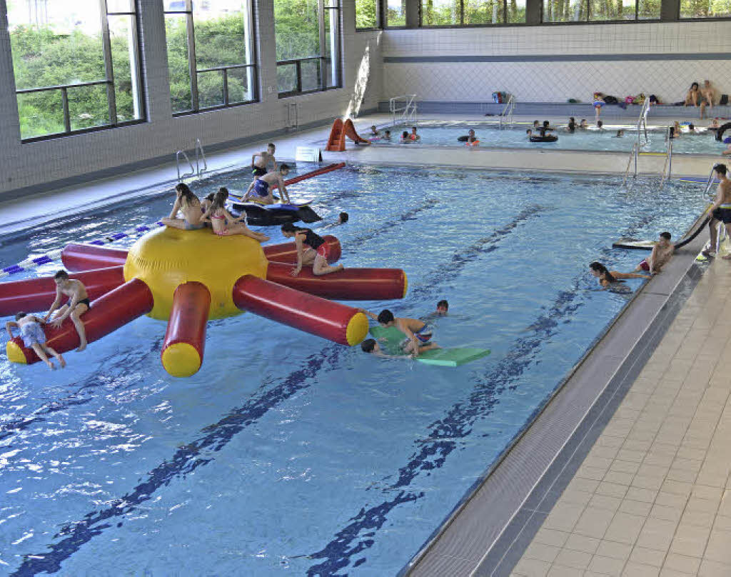 Das Hallenbad Macht Pause Grenzach Wyhlen Badische Zeitung