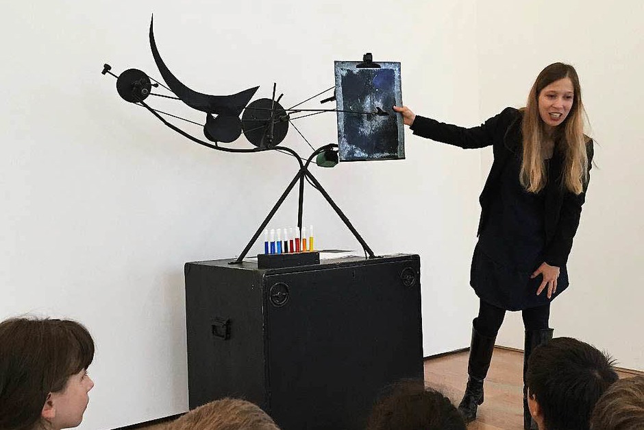 Danach ging es ins Museum. Diese Maschine von Jean Tinguely kann auf Knopfdruck ein Bild malen. (Foto: Sonja Zellmann) Danach ging es ins Museum. Diese Maschine von Jean Tinguely kann auf Knopfdruck ein Bild malen. (Foto: Sonja Zellmann)