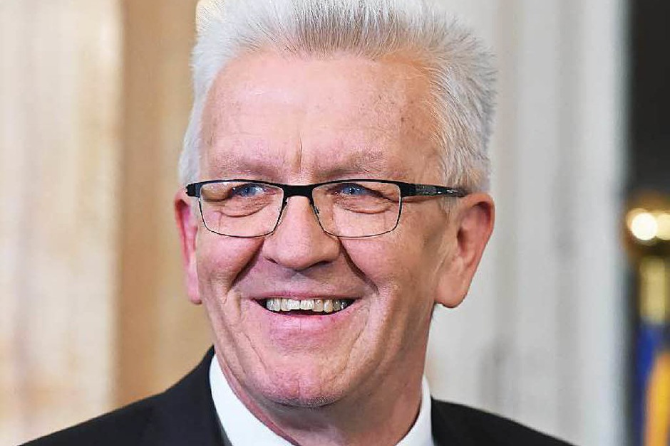 Winfried Kretschmann: FÜR Kretschmann spricht, dass er mit seiner uneitlen und pragmatischen Art zu den beliebtesten Politikern der Republik zählt. GEGEN ihn spricht, dass er gerade erst wiedergewählt worden ist. (Foto: dpa) Winfried Kretschmann: FÜR Kretschmann spricht, dass er mit seiner uneitlen und pragmatischen Art zu den beliebtesten Politikern der Republik zählt. GEGEN ihn spricht, dass er gerade erst wiedergewählt worden ist. (Foto: dpa)