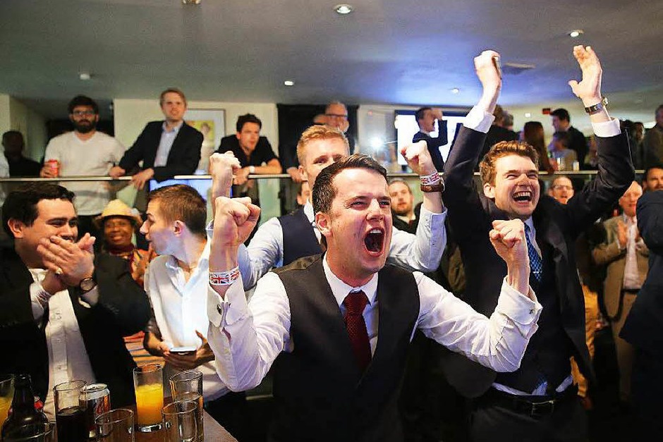 Großer Jubel auf der einen Wahlparty (Foto: dpa) Großer Jubel auf der einen Wahlparty (Foto: dpa)