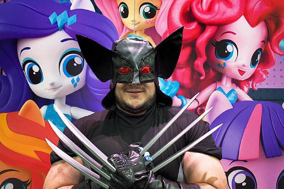 Bunt, schrill, gruselig: So haben sich die Fans für die Comic-Con 2016 in Schale geworfen. (Foto: dpa) Bunt, schrill, gruselig: So haben sich die Fans für die Comic-Con 2016 in Schale geworfen. (Foto: dpa)