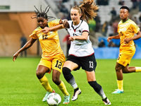 DFB-Frauen starten mit 6:1-Sieg gegen Simbabwe ins Turnier DFB-Frauen starten mit 6:1-Sieg gegen Simbabwe ins Turnier
