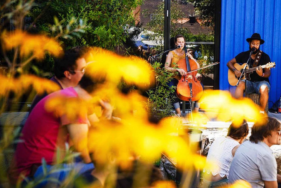 Bei Super-Sommerwetter ließen sich die Besucher des Craftivals von handgemachten Bieren erfrischen. (Foto: Jannis Grosse) Bei Super-Sommerwetter ließen sich die Besucher des Craftivals von handgemachten Bieren erfrischen. (Foto: Jannis Grosse)