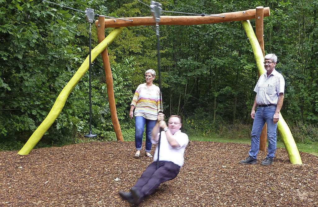 Werbung für das Maiwäldele - Badische Zeitung