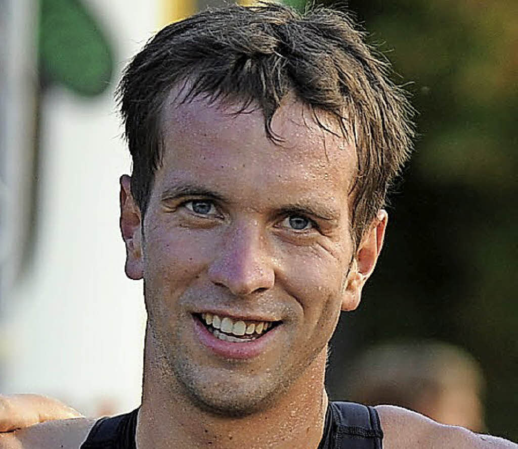 Tim Hellwig gewinnt den Kaiserstuhl-Triathlon