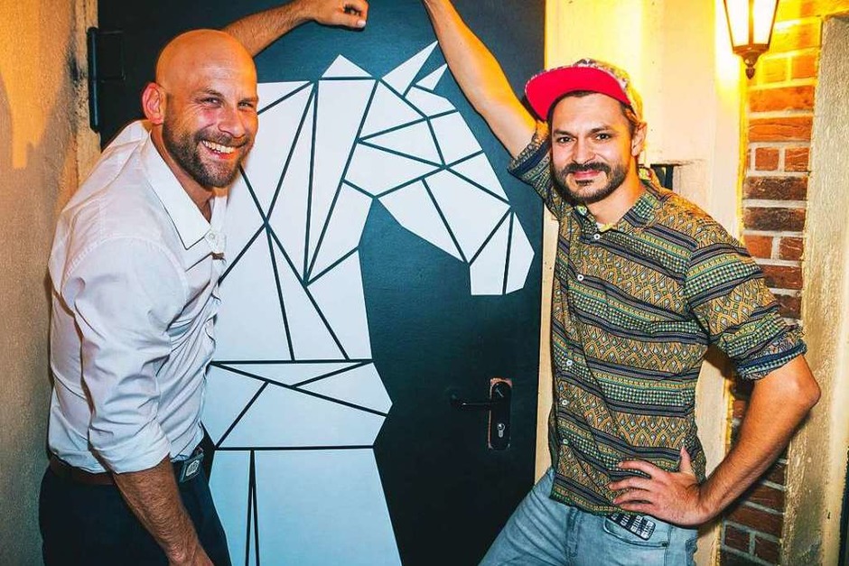 "Fine Drinking & Diving" soll das Motto von "One Trick Pony" sein. Am Samstag wurde Eröffnung gefeiert. (Foto: Fabio Testa) "Fine Drinking & Diving" soll das Motto von "One Trick Pony" sein. Am Samstag wurde Eröffnung gefeiert. (Foto: Fabio Testa)
