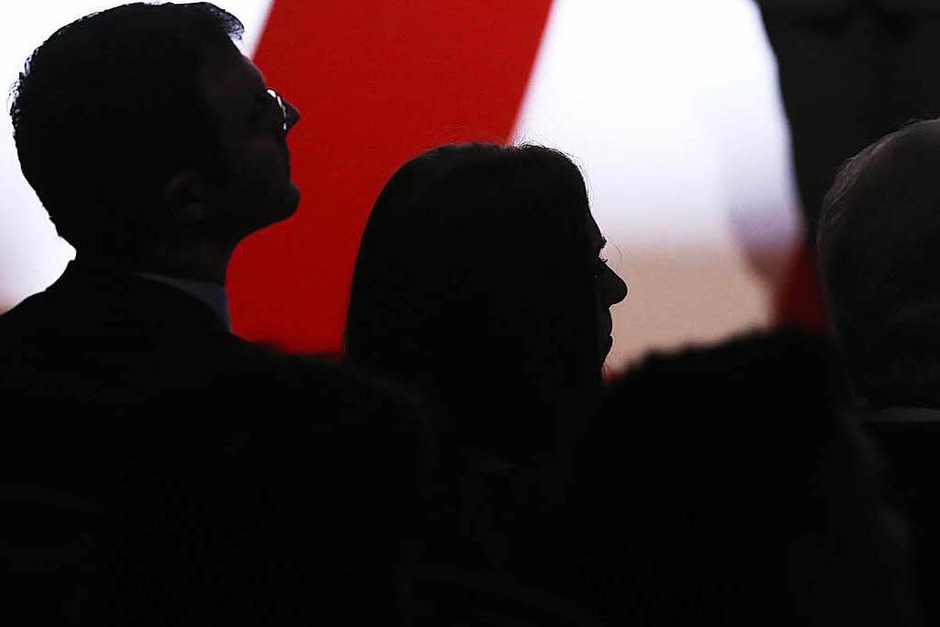 Hillary Clinton und Donald Trump treffen bei ihrem ersten TV-Duell aufeinander. (Foto: dpa) Hillary Clinton und Donald Trump treffen bei ihrem ersten TV-Duell aufeinander. (Foto: dpa)