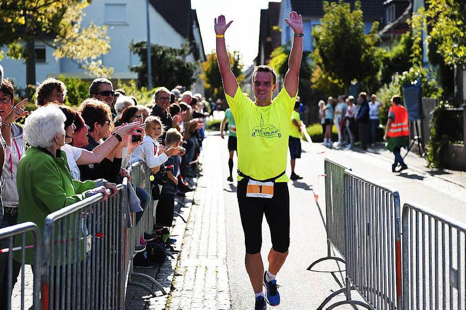 Angekommen: Bürgermeister Erik Weide im Ziel. (Foto: Pressebüro Schaller) Angekommen: Bürgermeister Erik Weide im Ziel. (Foto: Pressebüro Schaller)