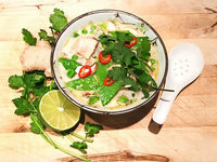 So gelingt die Hühnersuppe Tom Kha Gai So gelingt die Hühnersuppe Tom Kha Gai