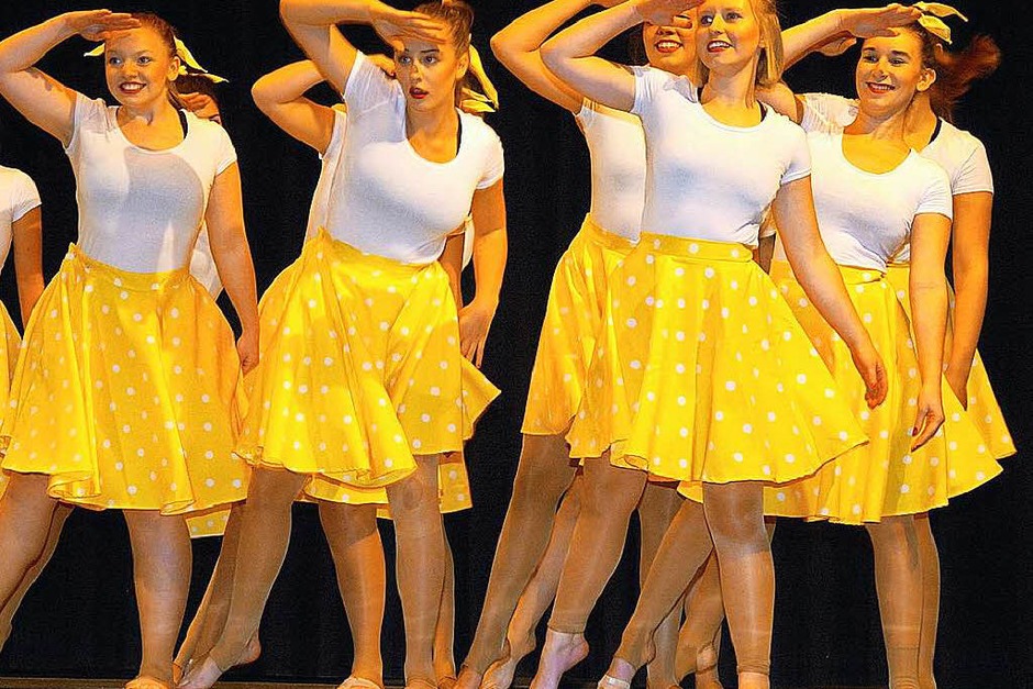 Die verschiedenen Tanzgruppen des TV Wyhl begeisterten mit ihrem "Dance Event" das Publikum in der Turn- und Festhalle. (Foto: Jürgen Schweizer) Die verschiedenen Tanzgruppen des TV Wyhl begeisterten mit ihrem "Dance Event" das Publikum in der Turn- und Festhalle. (Foto: Jürgen Schweizer)