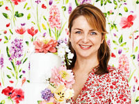 Konditorin Peggy Porschen führt in die Kunst der Zuckerblumen ein Konditorin Peggy Porschen führt in die Kunst der Zuckerblumen ein