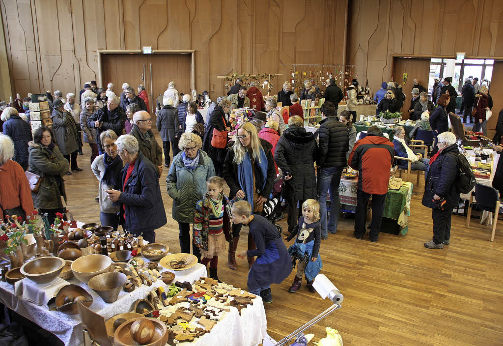 Teddys und Schriftkunst Vasen, Schmuck - Badische Zeitung