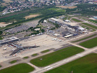 Nach Absturz von Kleinflugzeug bei Basel: Flugbetrieb normalisiert Nach Absturz von Kleinflugzeug bei Basel: Flugbetrieb normalisiert