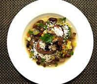So gelingt eine fabelhafte und leichte Pilz-Gemüse-Bohnen-Suppe So gelingt eine fabelhafte und leichte Pilz-Gemüse-Bohnen-Suppe
