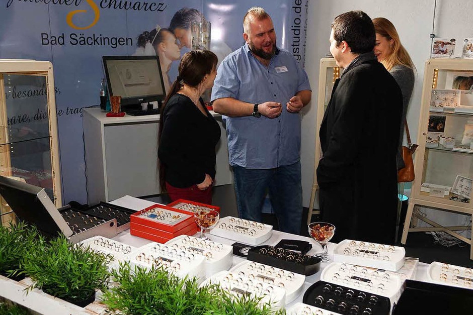Tipps für eine echte Traumhochzeit – die gab’s am Sonntag bei der Maulburger Hochzeitsmesse. (Foto: Hans-Jürgen Hege) Tipps für eine echte Traumhochzeit – die gab’s am Sonntag bei der Maulburger Hochzeitsmesse. (Foto: Hans-Jürgen Hege)
