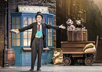 Die Erzählung nach Charles Dickens mit Musik von Konstantin Wecker in der Stadthalle Die Erzählung nach Charles Dickens mit Musik von Konstantin Wecker in der Stadthalle