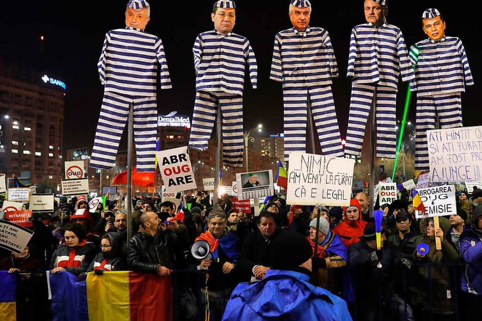 Proteste in der rumänischen Hauptstadt Bukarest. (Foto: dpa) Proteste in der rumänischen Hauptstadt Bukarest. (Foto: dpa)