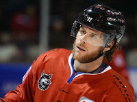 EHC Freiburg holt beim Tabellendritten einen Punkt EHC Freiburg holt beim Tabellendritten einen Punkt