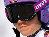Rebensburg und Wiesler scheitern bei der WM in St. Moritz im Riesenslalom Rebensburg und Wiesler scheitern bei der WM in St. Moritz im Riesenslalom