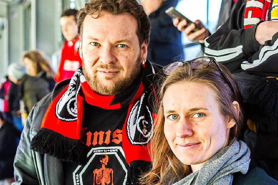Fans des Sport-Club Freiburg (Foto: Carlotta Huber) Fans des Sport-Club Freiburg (Foto: Carlotta Huber)