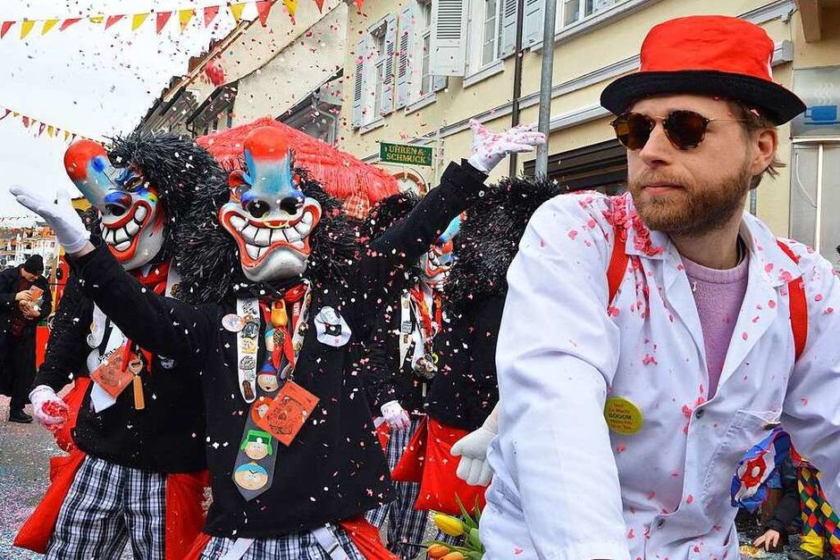 Abwechslungsreich, bunt und ausgelassen: der Lörracher Umzug 2017. (Foto: Barbara Ruda) Abwechslungsreich, bunt und ausgelassen: der Lörracher Umzug 2017. (Foto: Barbara Ruda)