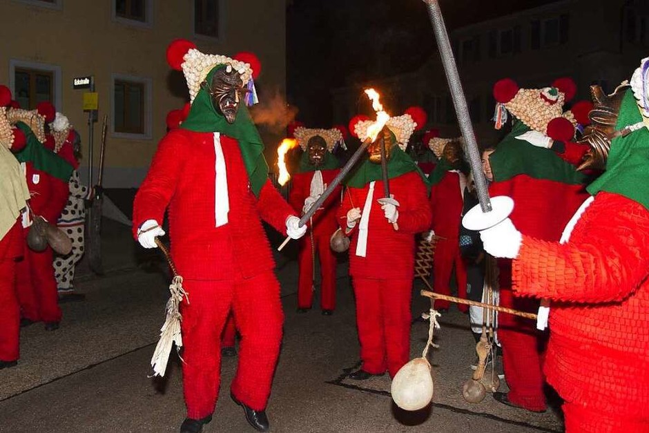 Fackelumzug und Taganrufen der Schuttig in Elzach (Foto: Daniel Fleig) Fackelumzug und Taganrufen der Schuttig in Elzach (Foto: Daniel Fleig)